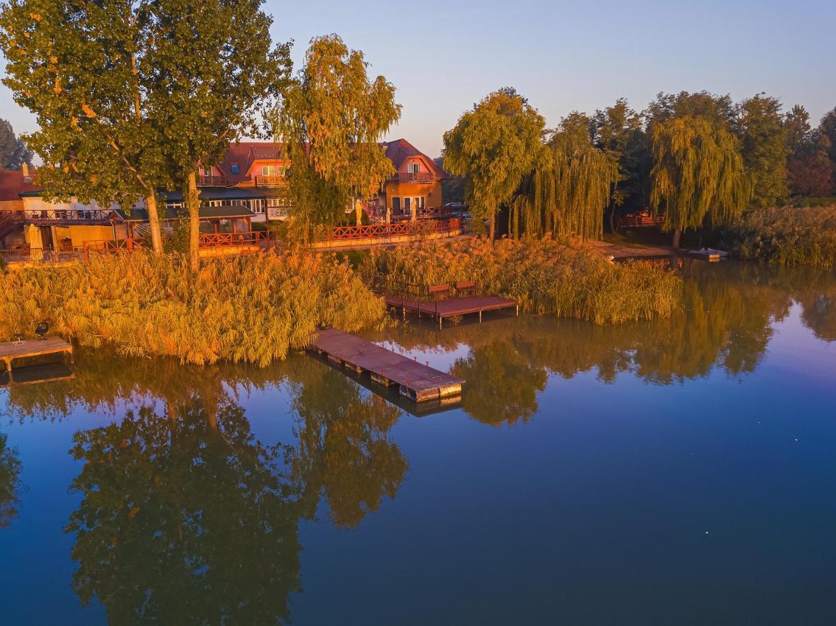 Martoni Resort & Restaurant Szigetszentmárton Exterior foto